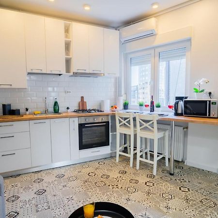 One Bedroom Flat In Bucharest'S Historic District Ngoại thất bức ảnh
