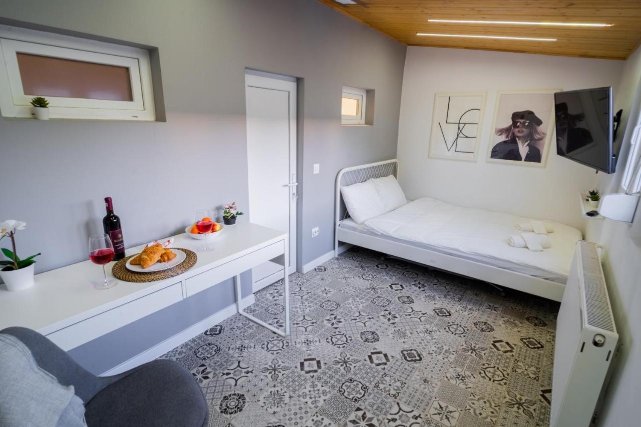 One Bedroom Flat In Bucharest'S Historic District Ngoại thất bức ảnh